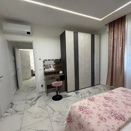 Deluxe Con Balcone - A Due Passi Dal Mare