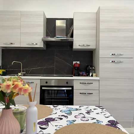 Appartement Deluxe Con Balcone - A Due Passi Dal Mare *