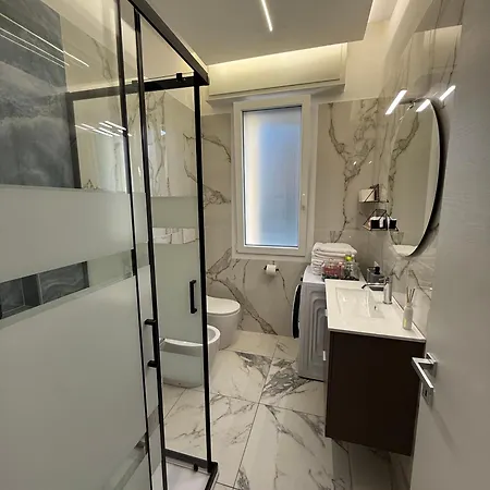 Appartement Deluxe Con Balcone - A Due Passi Dal Mare